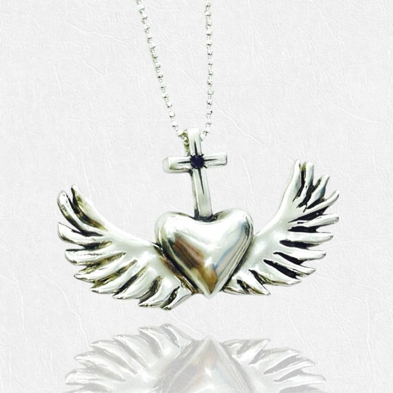 Königlicher Herz Anhänger in Sterling Silber 925 Mit Lila Zirkon Stein Königlicher Herz Anhänger in Sterling Silber 925 Mit Lila Zirkon Stein von FishboneDesignGR