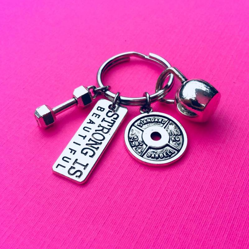 strong Is Beautiful Schlüsselanhänger Bodycycling Gewichtheben Fitness Kurzhantel Kettlebell Personal Trainer Geschenk von FitChickJewelry