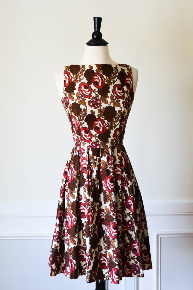 Vintage 1960Er Jahre Rosen Print Party Kleid/Taille 25" Vintage 1960Er Jahre Rosen Print Party Kleid/Taille 25" von FitOfVintage