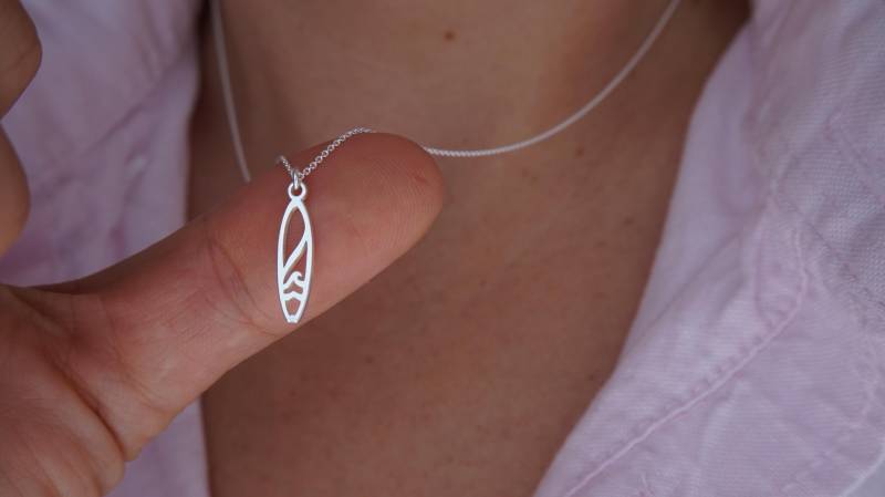 Silberkette Surfbretter Mit Welle von FiuFiuJewellery