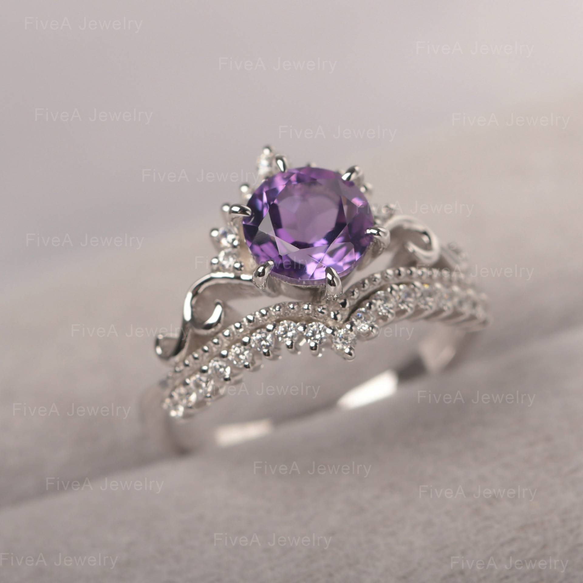 Krone Amethyst Ring Cluster Statement Sterling Silber Ewigkeit Band Für Frauen von FiveAjewelry