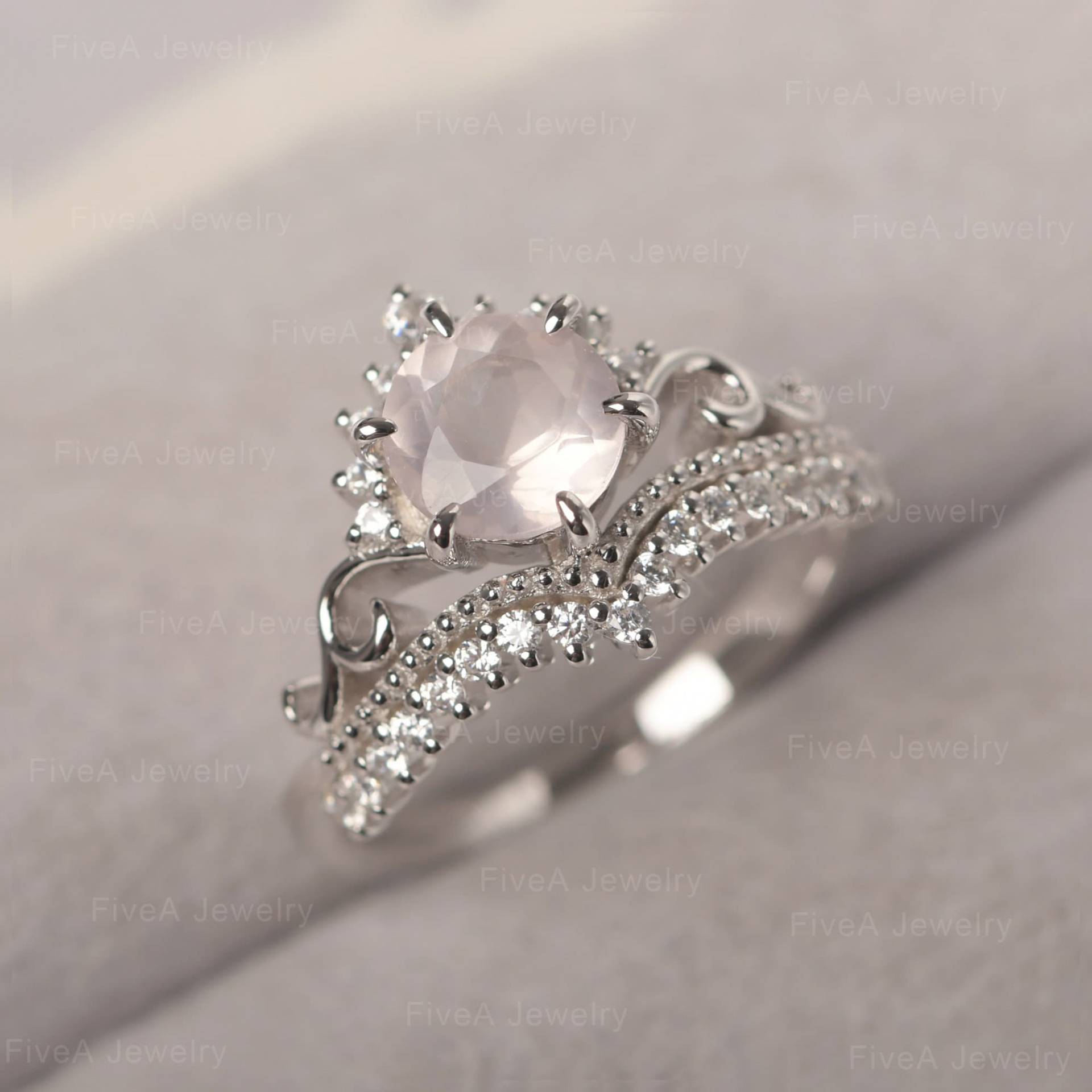 Rosa Quarz Ring Krone Liebe Stein Runde Geformt E-Cluster Für Frauen von FiveAjewelry