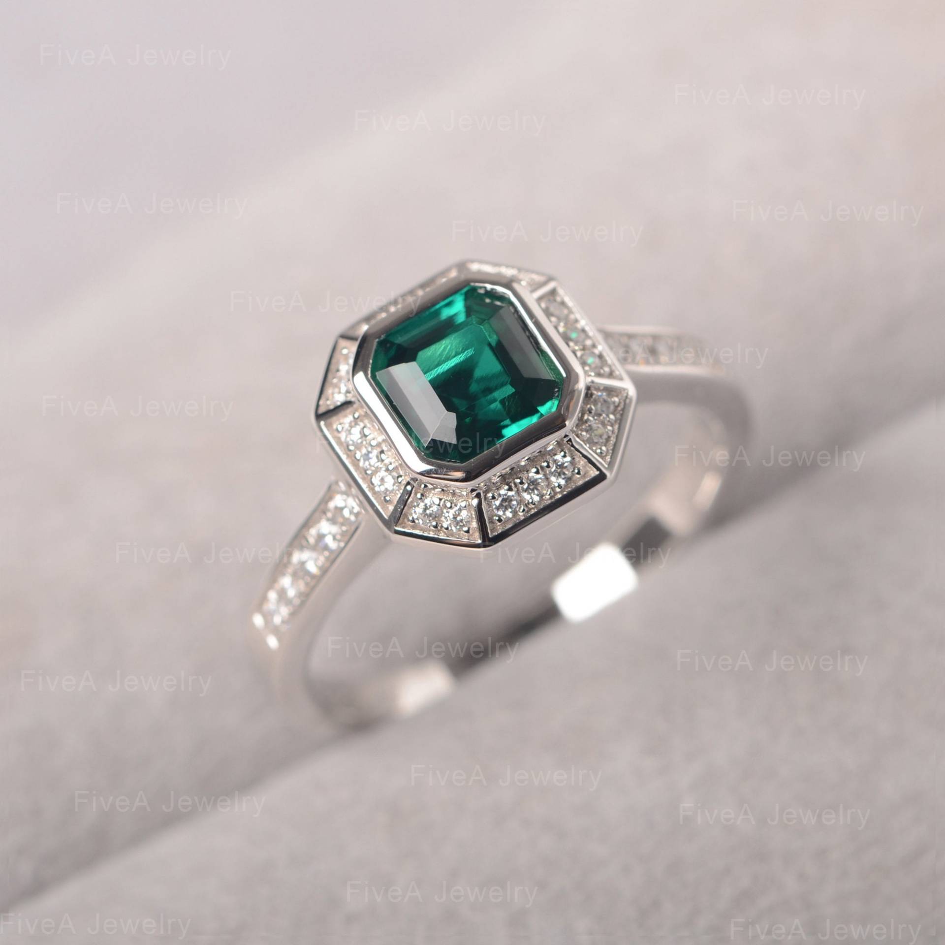 Smaragd Ring Petrol Birthstone Cluster Asscher Geschnitten Halbe Ewigkeit Für Frauen von FiveAjewelry