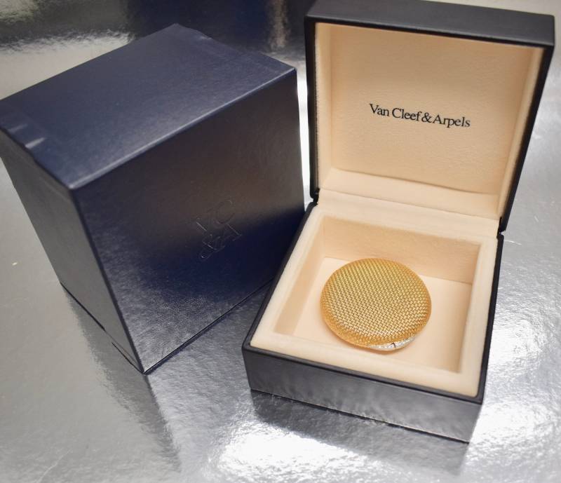 Van Cleef & Arpels 18 Karat Gelbgold Und Diamond Compact von FiveMileAntiques