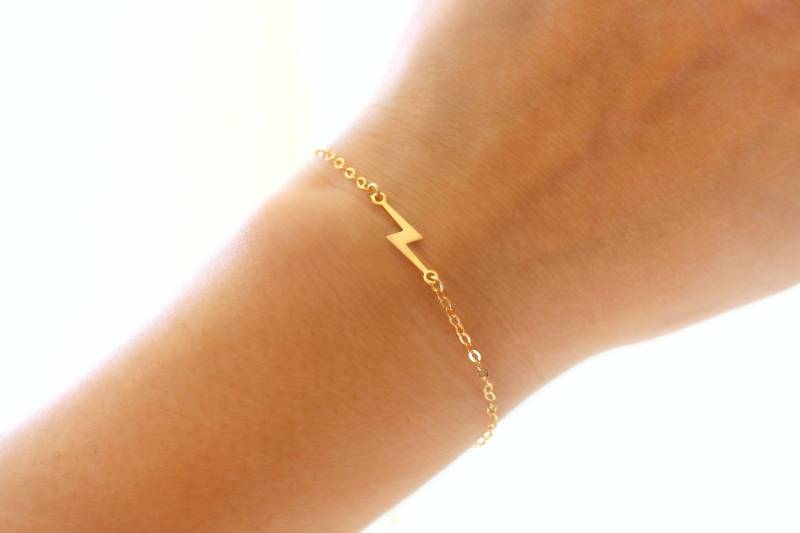 Gold Blitz Armband, Dünnes Bettelarmband, 14K Filled Schmuck Gold Blitz Armband, Dünnes Bettelarmband, 14K Filled Schmuck von FiveOfMine