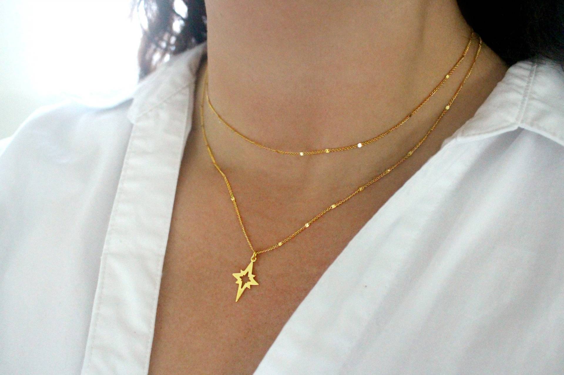 Starlit Nordstern Halskette, Gold Schimmernde Stern Zierliche Charm Twinkle Bar Kette Halskette Starlit Nordstern Halskette, Gold Schimmernde Stern Zierliche Charm Twinkle Bar Kette Halskette von FiveOfMine