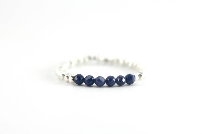 Tiefblauer Saphirring, Echter Perlenring Mit Saphir, Feiner Silberring, Edelsteinring Tiefblauer Saphirring, Echter Perlenring Mit Saphir, Feiner Silberring, Edelsteinring von FiveOfMine