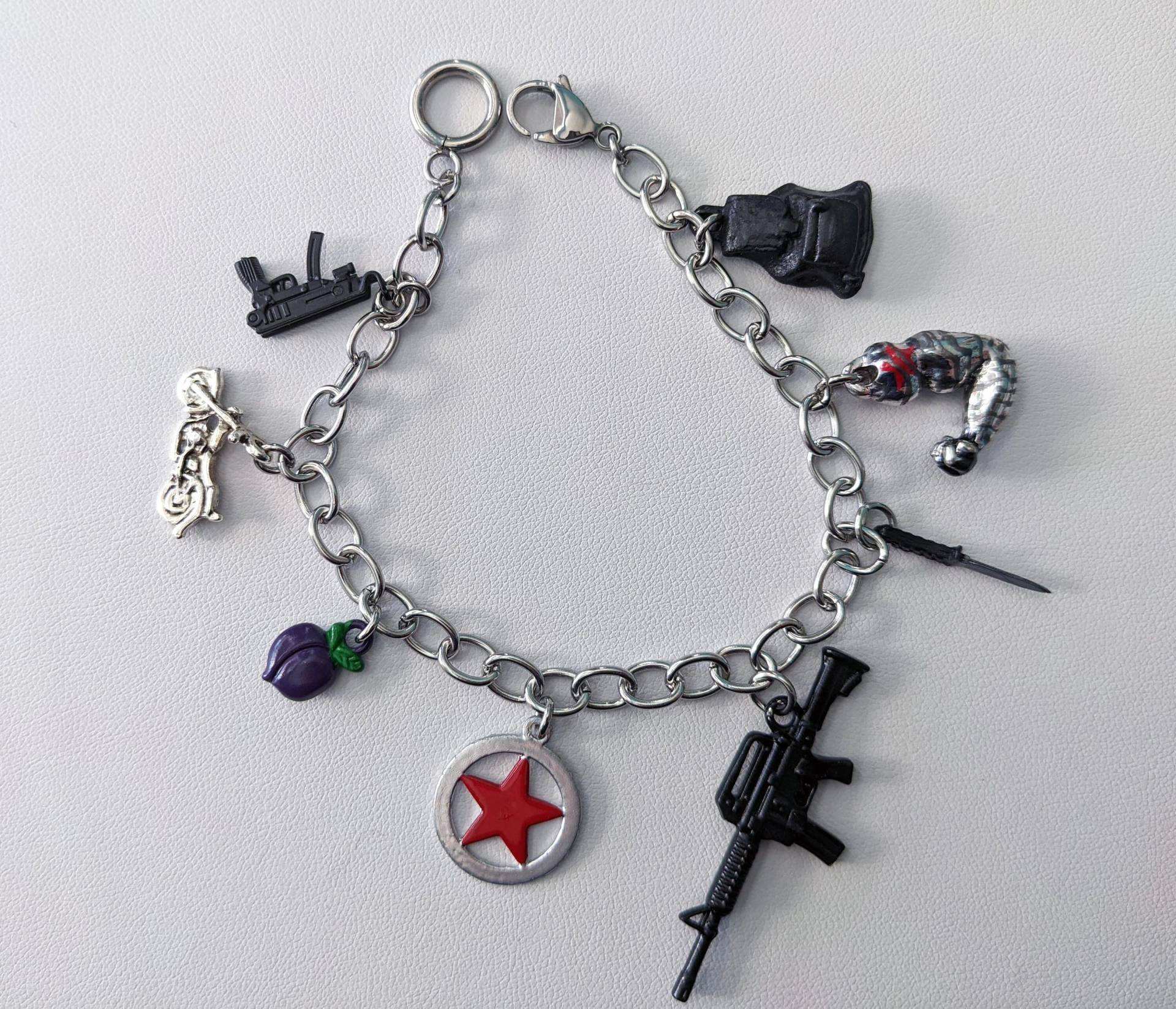 Wintersoldat Inspiriertes Bettelarmband Oder Halskette Wintersoldat Inspiriertes Bettelarmband Oder Halskette von FixationForest
