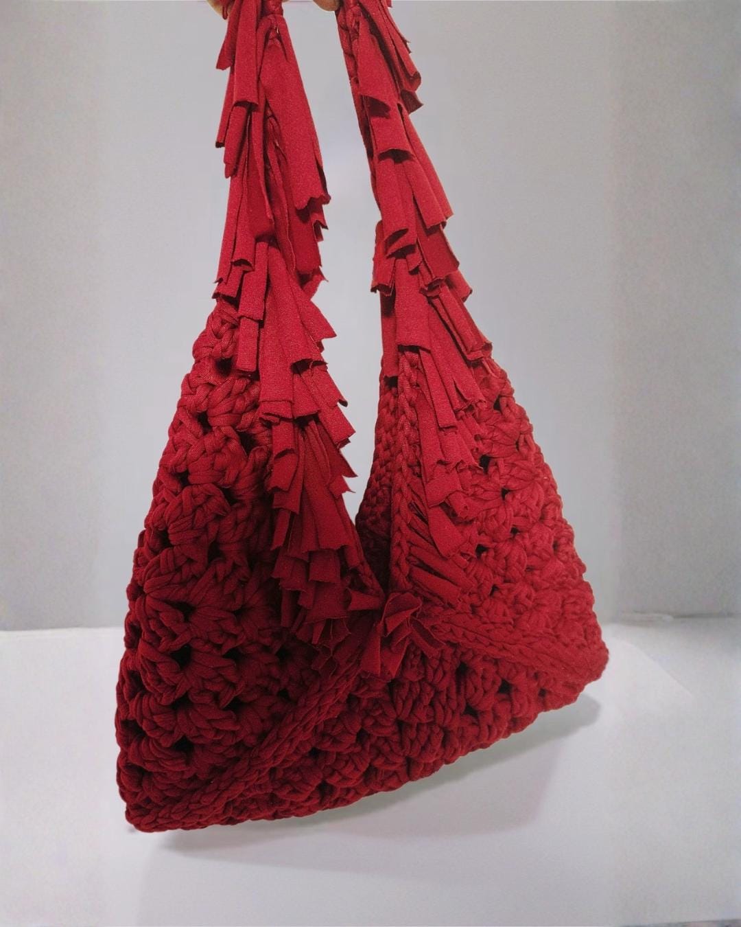 Crochet Shoulder Bag Burgundy - Handmade Crossbody Tote Häkeltasche Umhängetasche Fiya von FiyaBags