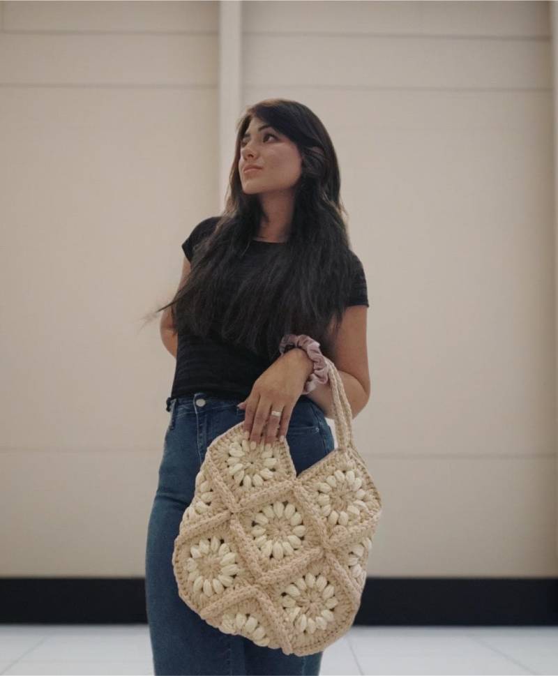Handmade Crochet Tote Bag - Beige Flower Square Unique Summer Shoulder -Gift For Her | Handgemachte Häkeltasche von FiyaBags