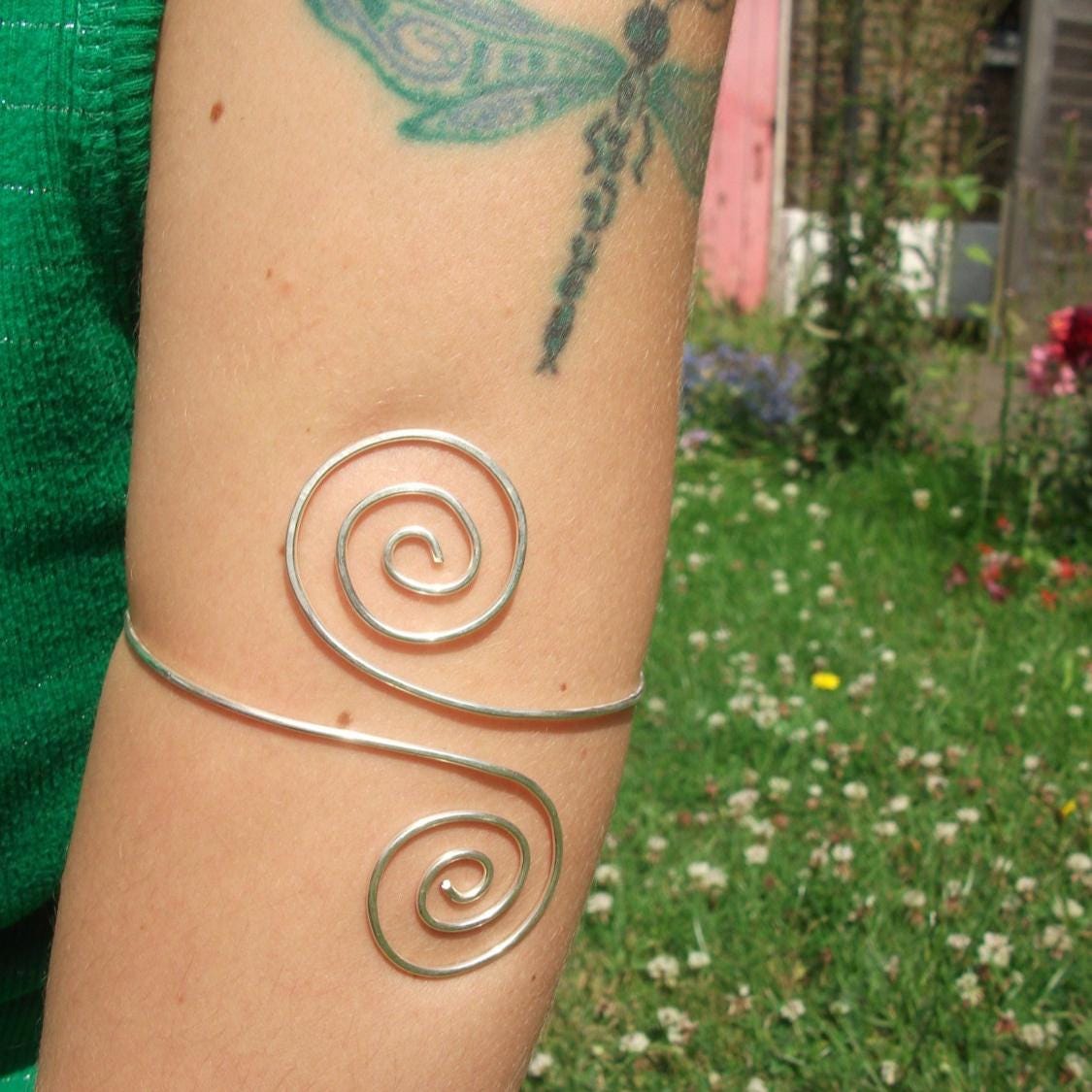 Oberarm Doppelspirale Sterling Silber Armreif, Manschette Armband, Göttin Armband Oberarm Doppelspirale Sterling Silber Armreif, Manschette Armband, Göttin Armband von FizzCatCreations