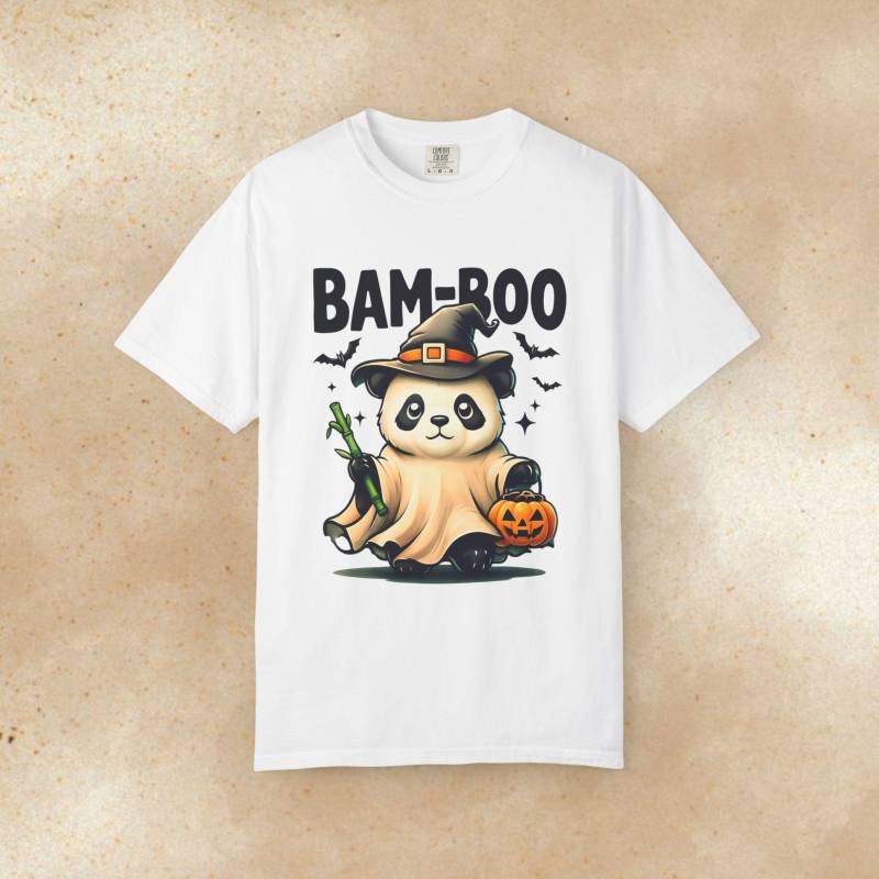 Süßer Halloween Panda T-Shirt, Retro Shirt, Unisex Garment-Dyed T-Shirt, Süßer Süßer Halloween Panda T-Shirt, Retro Shirt, Unisex Garment-Dyed T-Shirt, Süßer von FlamelGoods