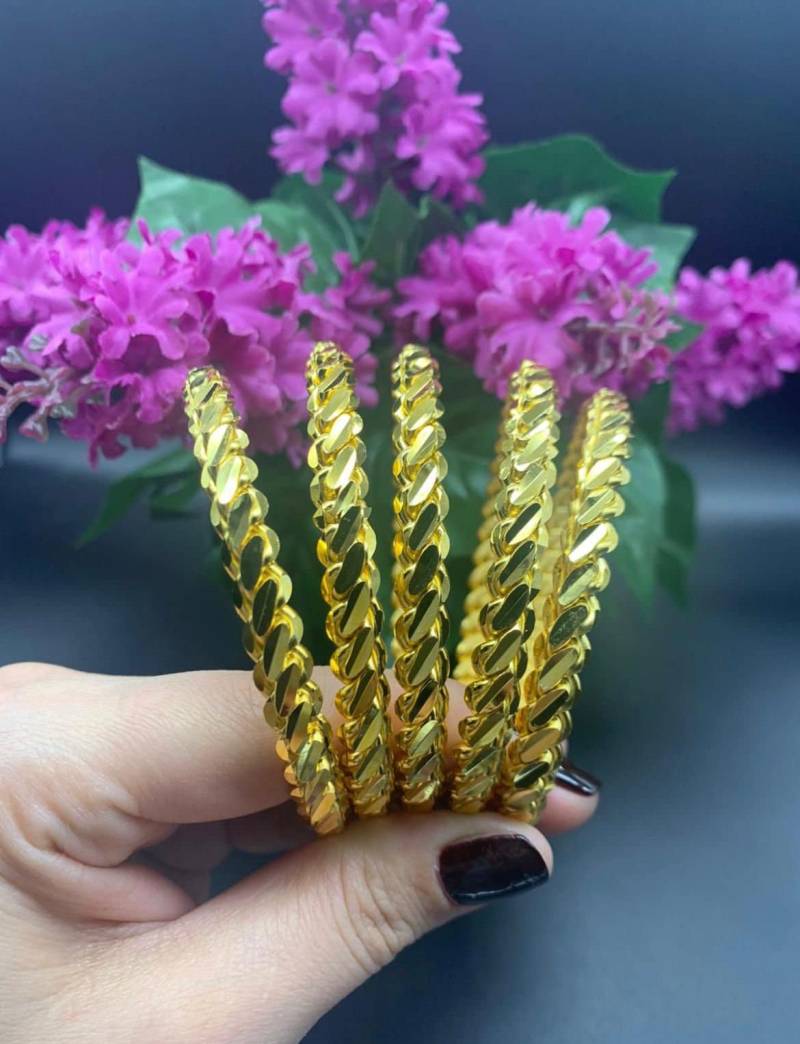 Adana Üclü Burma Bilezik Demo Altin Gold Armreifen 22 Karat Vergoldet 8mm Adana Üclü Burma Bilezik Demo Altin Gold Armreifen 22 Karat Vergoldet 8mm von FlamingoJuwelier
