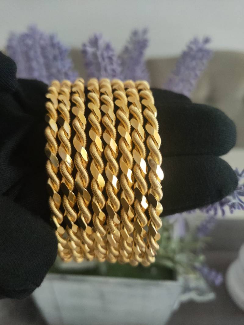 Ikili Adana Burma Bilezik Demo Gold Armreifen 22 Karat Vergoldet 4mm Ikili Adana Burma Bilezik Demo Gold Armreifen 22 Karat Vergoldet 4mm von FlamingoJuwelier