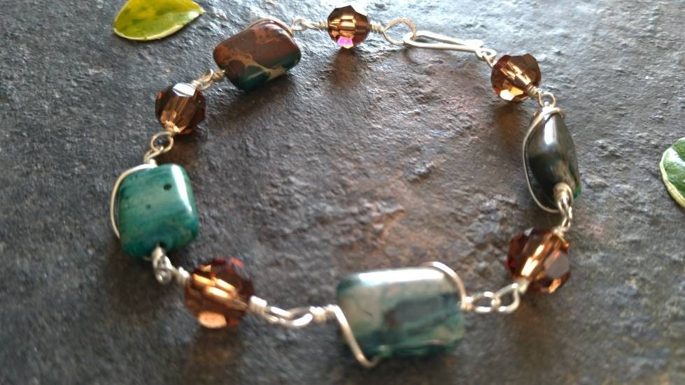Braunes Armband, Edelsteine Draht Gewickelt Swarovski Glasarmband, Kristall Geschenk Für Sie von FlarantoJewelry