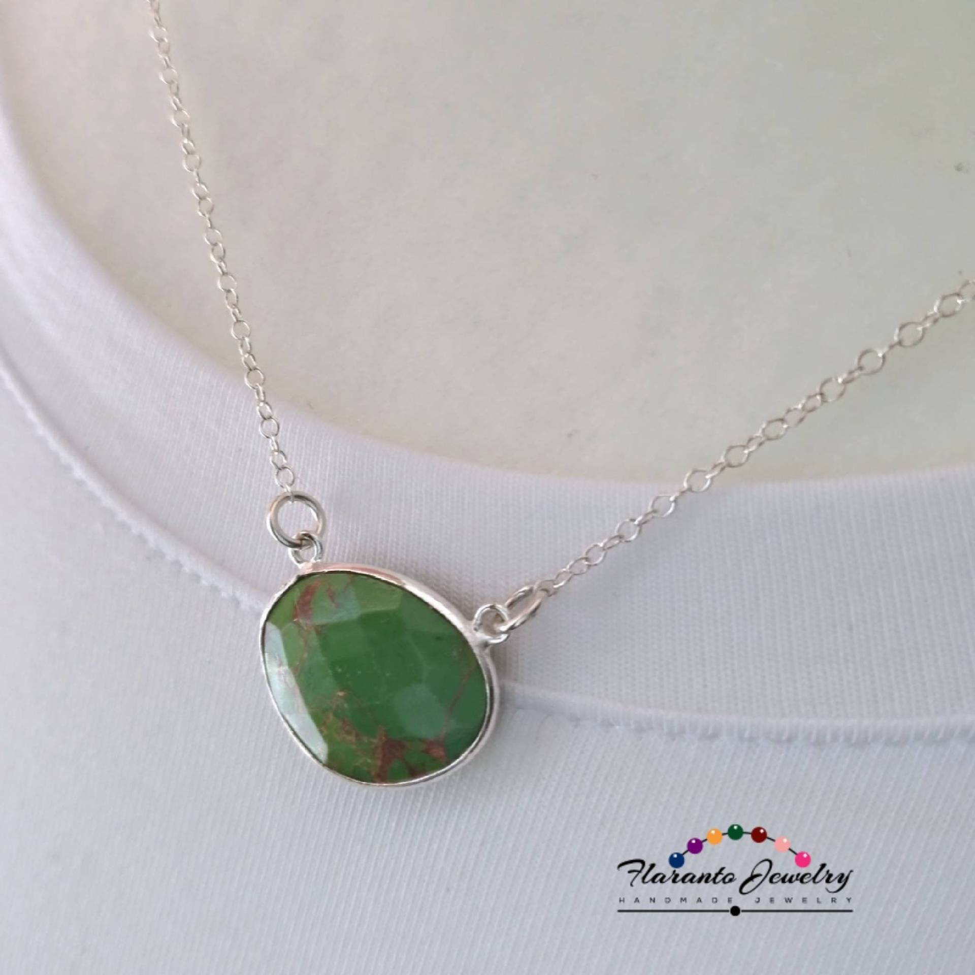 Grün Türkis Kette Halskette, Anhänger Sterling Silber Oval Anhänger, Muttertagsgeschenk von FlarantoJewelry