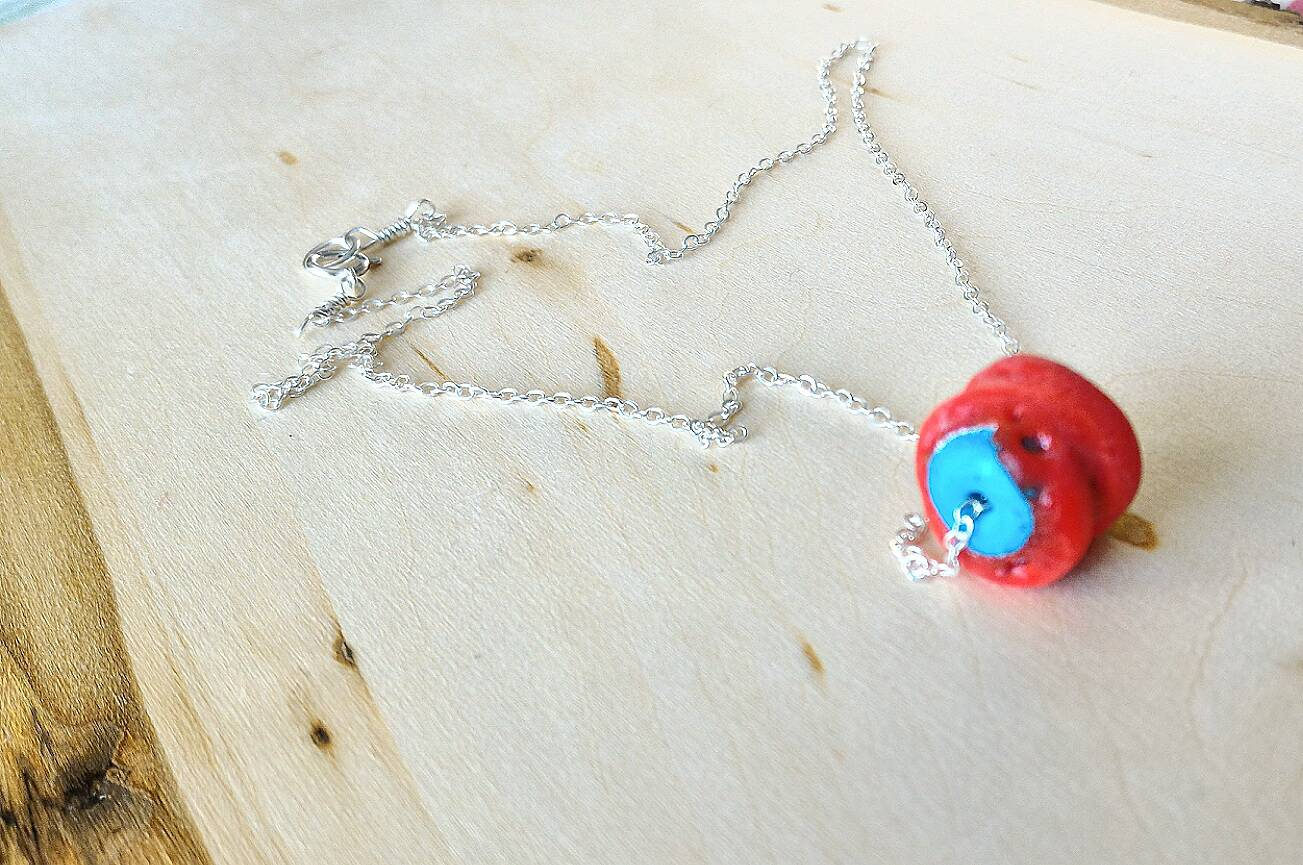 Rot Und Blau Vintage Lampwork Anhänger, Halskette, Sterling Silber Kette Perle Geschenk Für Sie von FlarantoJewelry