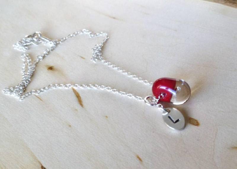 Vintage Burgund Lampwork Kette Anhänger, Sterling Silber Glas Teardrop Halskette, Perle Geschenk Für Sie Vintage Burgund Lampwork Kette Anhänger, Sterling Silber Glas Teardrop Halskette, Perle Geschenk Für Sie von FlarantoJewelry