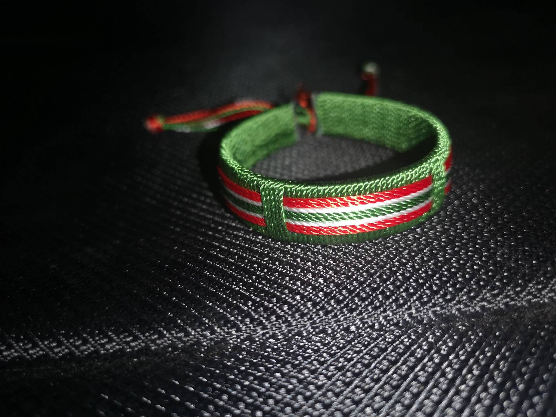 Burundi - Armband Von Lokalen Künstlern Aus Nairobi Burundi - Armband Von Lokalen Künstlern Aus Nairobi von FlashYourHeritage