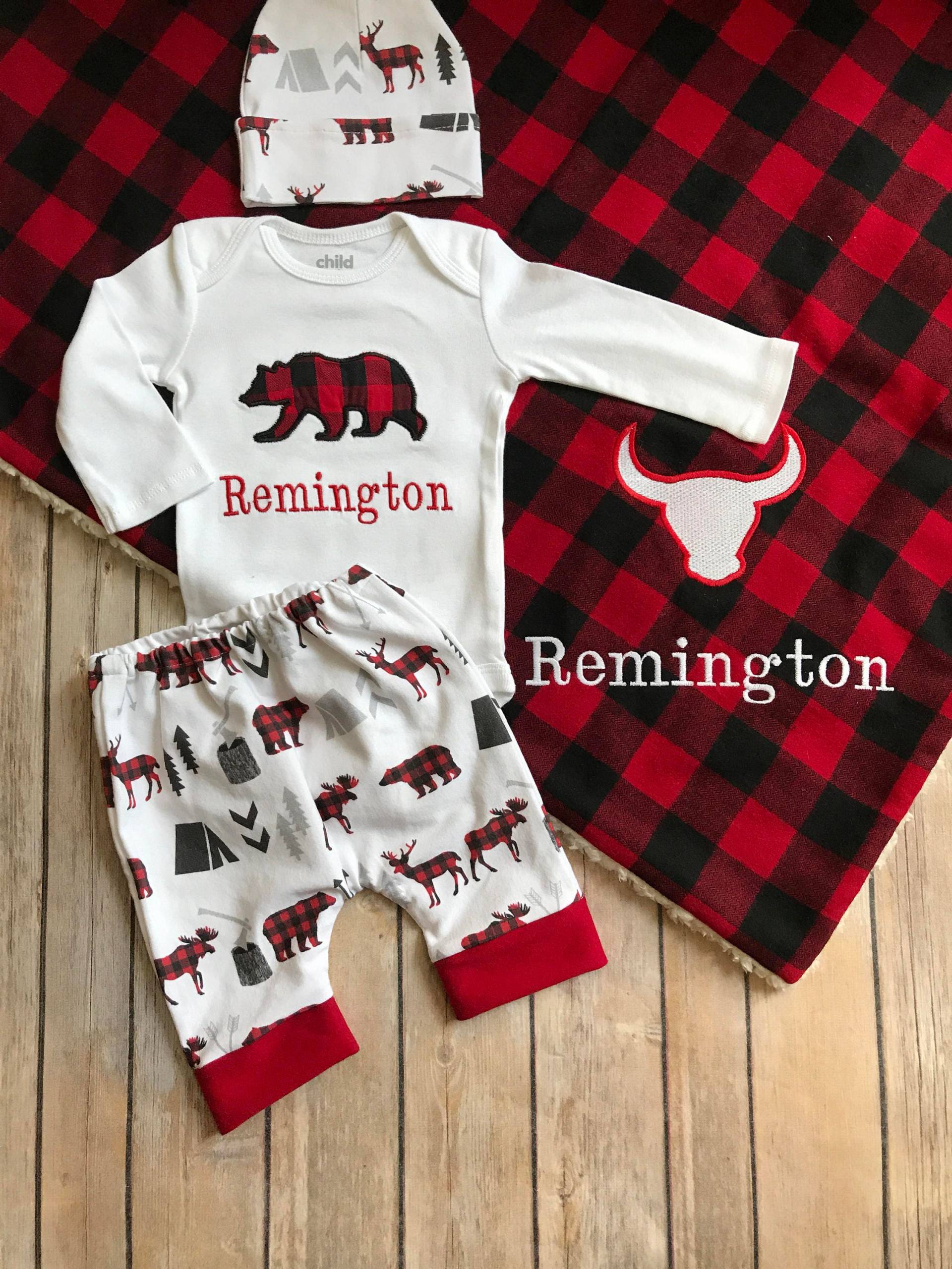 Büffel Karierter Heimkehr Baby Jungen Outfit, Neugeborenen Karierte Holzfäller Kleidung, Personalisierte Bär Body Büffel Karierter Heimkehr Baby Jungen Outfit, Neugeborenen Karierte Holzfäller Kleidung, Personalisierte Bär Body von Flatoutfunky