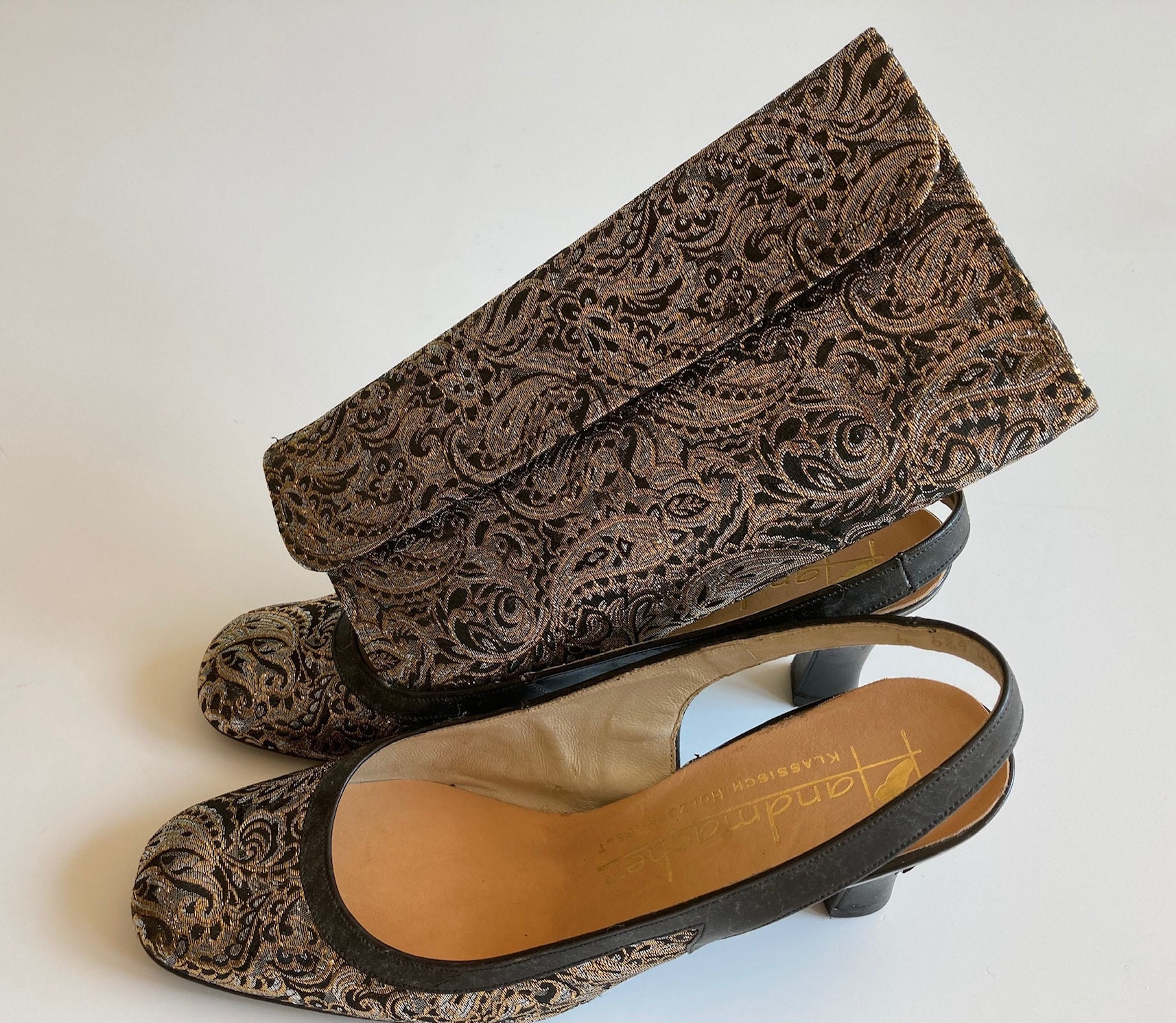 Two-Tone Abend Slingback Mit Passendem Clutch von FlatteringMe