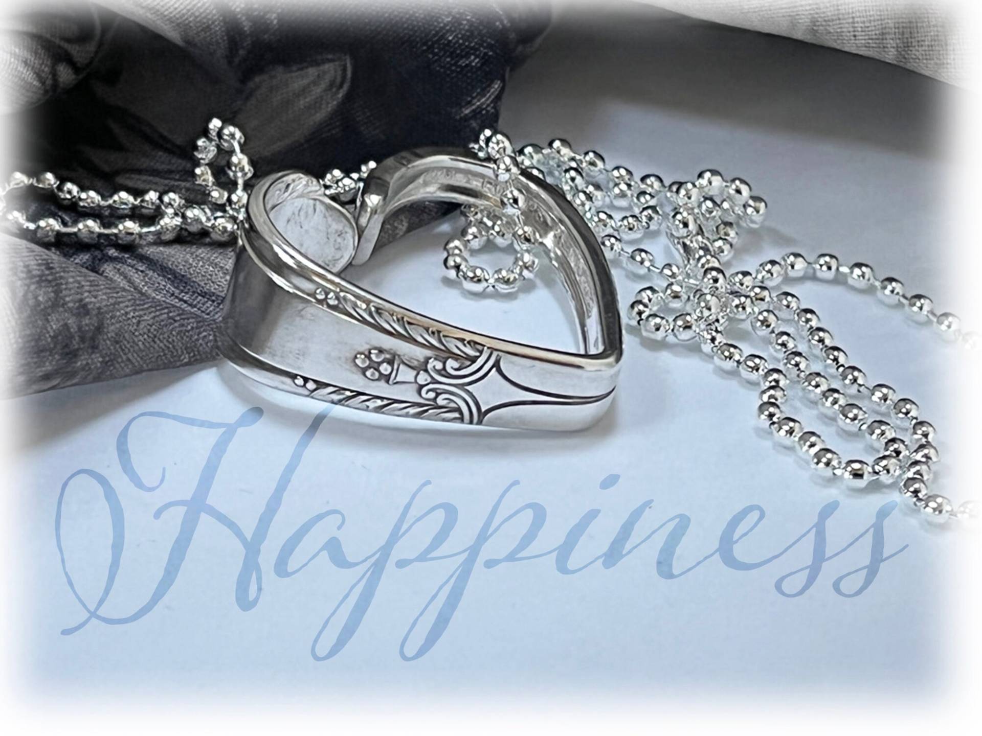 Vintage 1940 Glück Herz Silber Anhänger, Löffel Und Gabeln Schmuck, Kugelkette, Liebe Geschenk Vintage 1940 Glück Herz Silber Anhänger, Löffel Und Gabeln Schmuck, Kugelkette, Liebe Geschenk von FlatwareFantasies