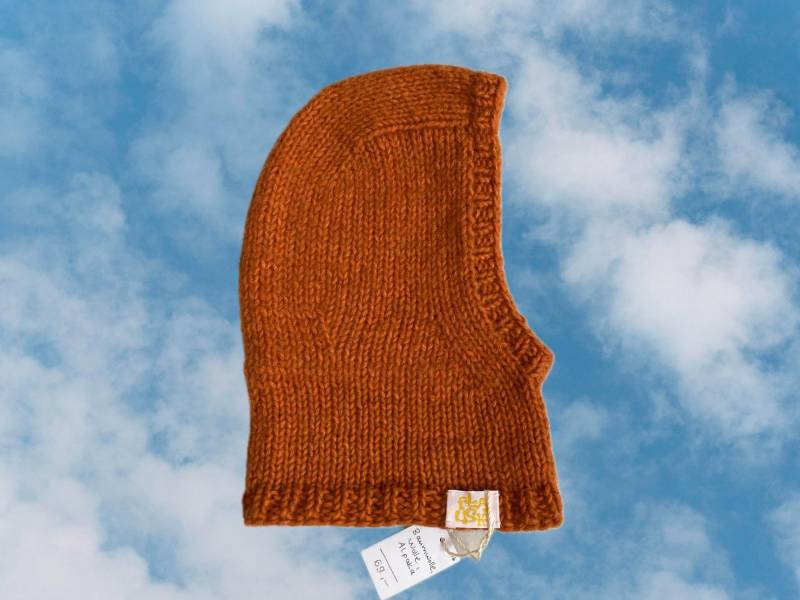 Balaclava | Burned Orange Flauschige Strick-Kapuze Aus Wolle & Baumwolle Handgestricktes Einzelstück Für Den Kalten Winter von FlaushArt