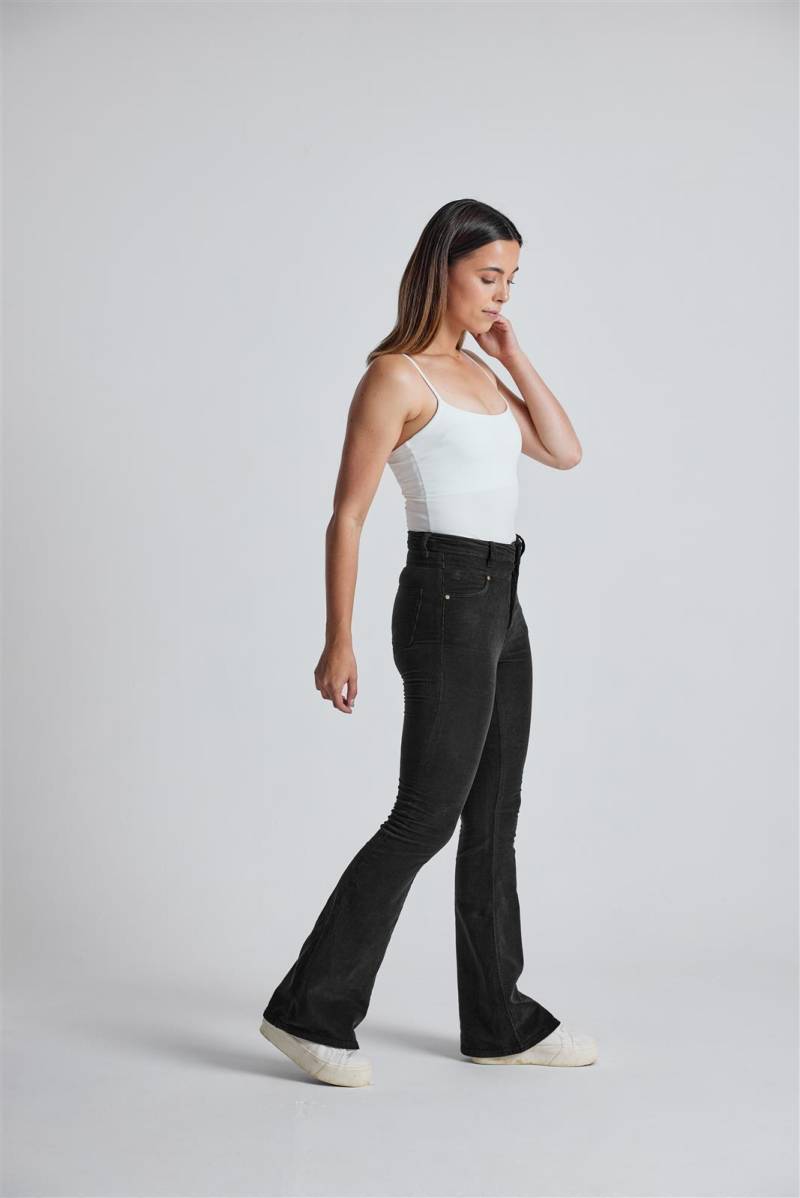 Cord-Schlaghose High Waist Skinny Modell: Mavis Cord-Schlaghose High Waist Skinny Modell: Mavis von Flax and Loom