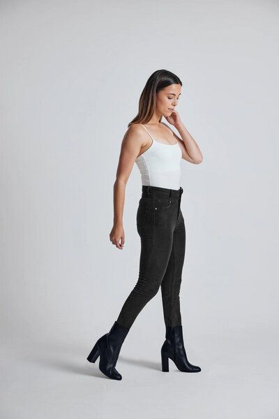 Flax and Loom Cordhose High Waist Skinny aus Bio-Baumwolle Modell: Nina von Flax and Loom