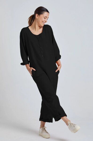 Flax and Loom Leinen Jumpsuit Modell: Clara von Flax and Loom