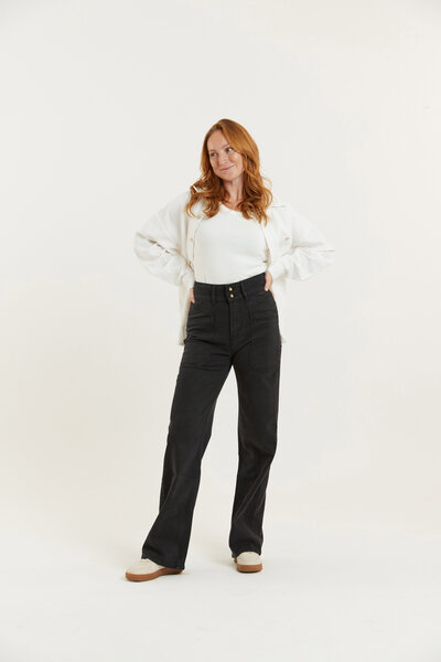 Flax and Loom Tencel-Baumwoll Jeans Straight Fit Modell: Dinah von Flax and Loom