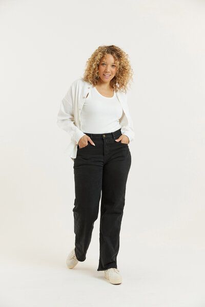 Flax and Loom Tencel Wide Leg Jeans Modell: Etta von Flax and Loom