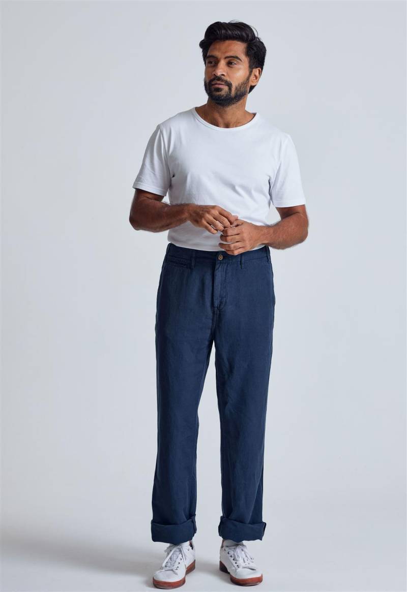 Leinen Chino Relaxed Fit Modell: Bird von Flax and Loom