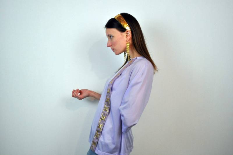 Kleopatra Bluse, Schiere 80Er Jahre Lila Lavendel Flieder Gold Klein Mittel Kleopatra Bluse, Schiere 80Er Jahre Lila Lavendel Flieder Gold Klein Mittel von FlaxfieldVintage