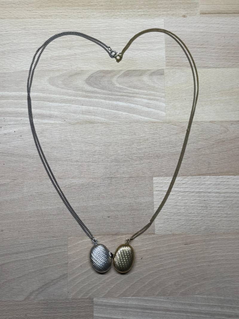 2 St. Swiss Made Anhängeruhr „Royal" Damenuhr, Armbanduhr, Nussbaum Uhr 2 St. Swiss Made Anhängeruhr „Royal" Damenuhr, Armbanduhr, Nussbaum Uhr von Fleamarketlive