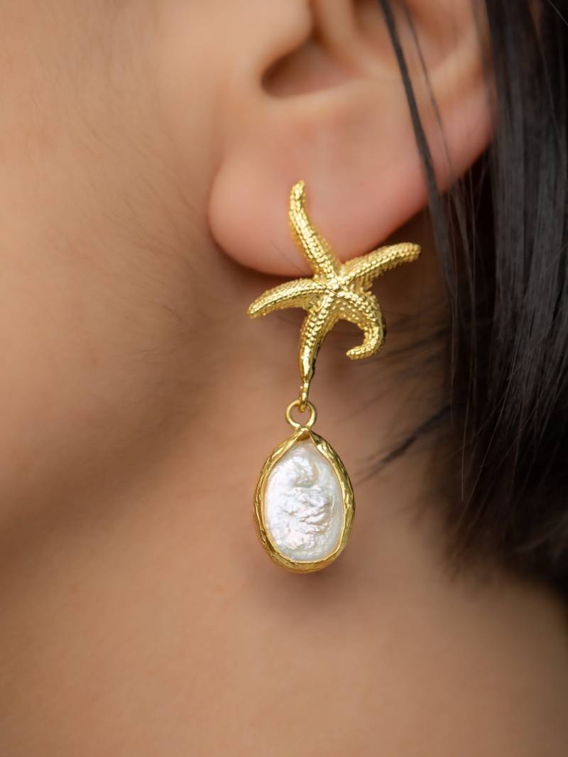22K Vergoldete Seestern Ohrringe Süßwasserperle Baumeln Ohrringe, Handgemachte Ohrringe Neujahr Geschenk Für Sie von Flechazojewelry