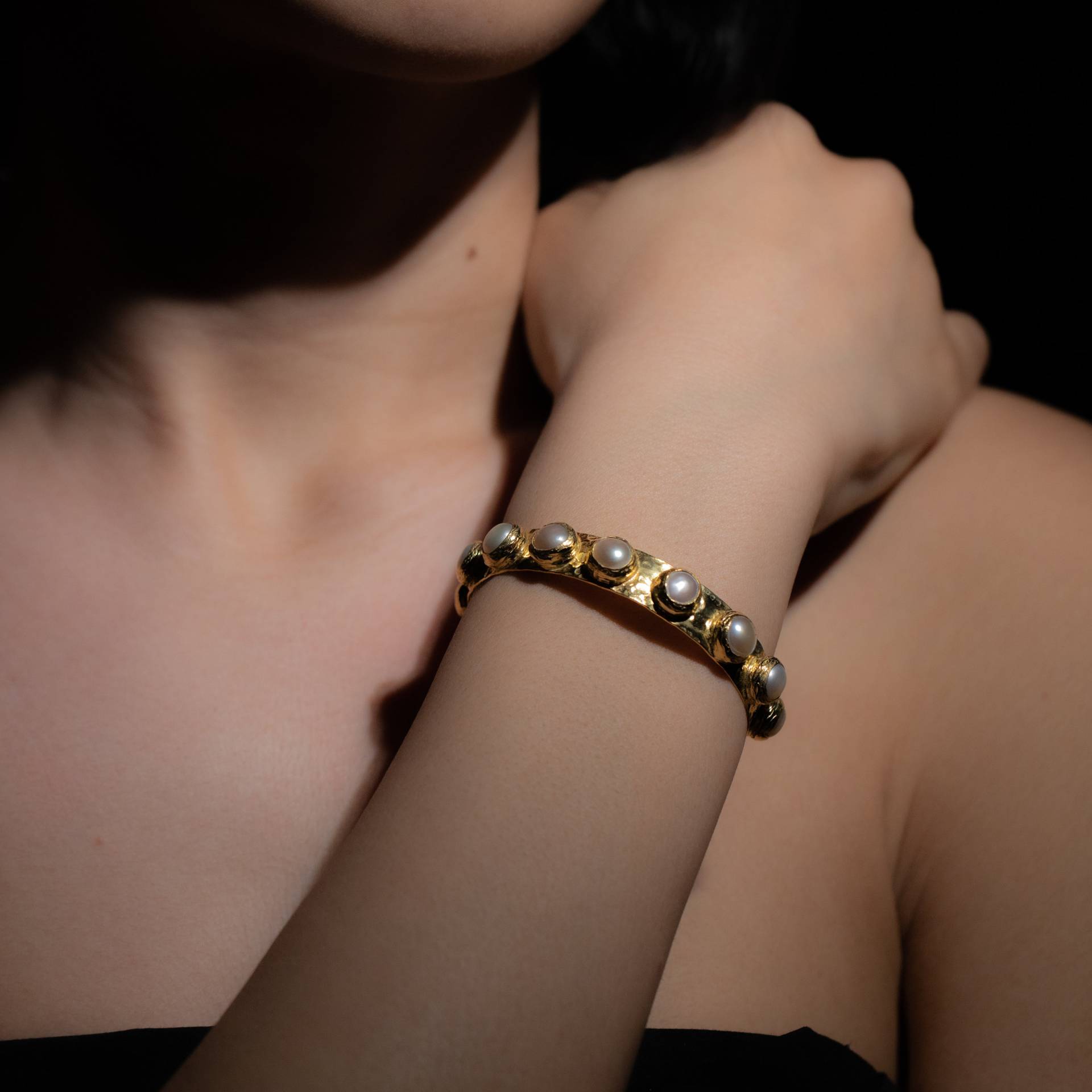 Handgefertigtes Perlenarmband Aus 22K Gold Filled Verstellbarer Damenschmuck Neujahrsgeschenk Für Sie von Flechazojewelry