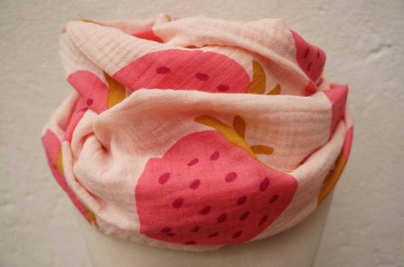 Loop Musselin Damen Mädchen Erdbeere von FleerlingDesign