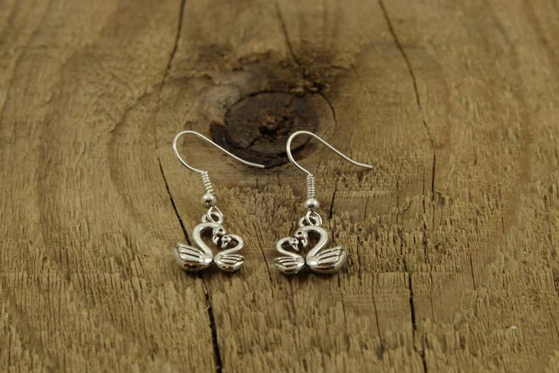 Silber Schwan Ohrringe, Charme Ohrring, Schwäne, Vogel Liebhaber Geschenk, Schmuck von Fleetbeads