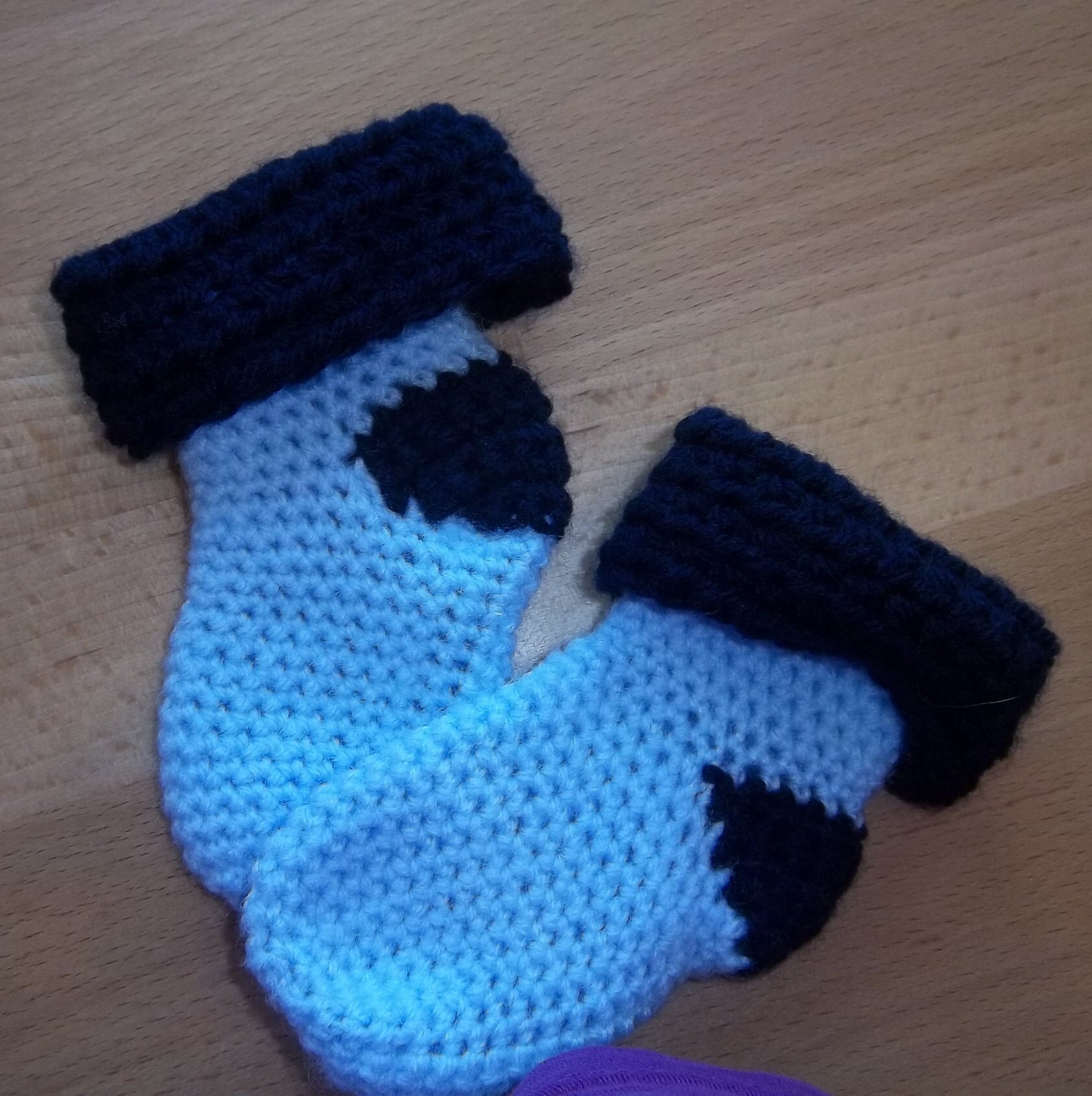 Babysocken, Neugeborenensocken, Söckchen von Fleissigeelfen