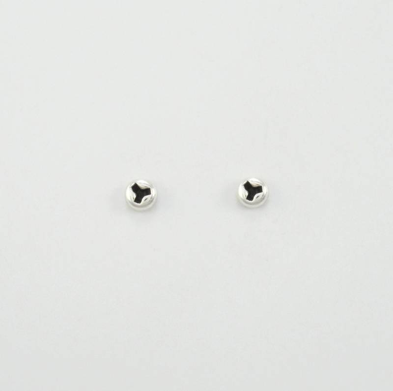 3 Mm Kleine Schraub Ohrringe Für Männer Oder Frauen. Teeny Tiny Tri-Wing Schraube Studs Ohrringe. Handgemachte 925 Sterling Silber Game Boy 3 Mm Kleine Schraub Ohrringe Für Männer Oder Frauen. Teeny Tiny Tri-Wing Schraube Studs Ohrringe. Handgemachte 925 Sterling Silber Game Boy von FleschShop
