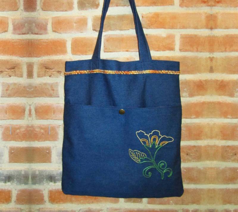 Gestickte Blumen-Jeanstasche Gestickte Blumen-Jeanstasche von FleurKiwi