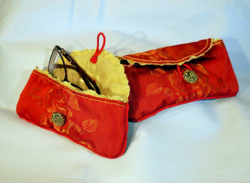 Rotes Brillenetui-Set in 2 Größen von FleurKiwi