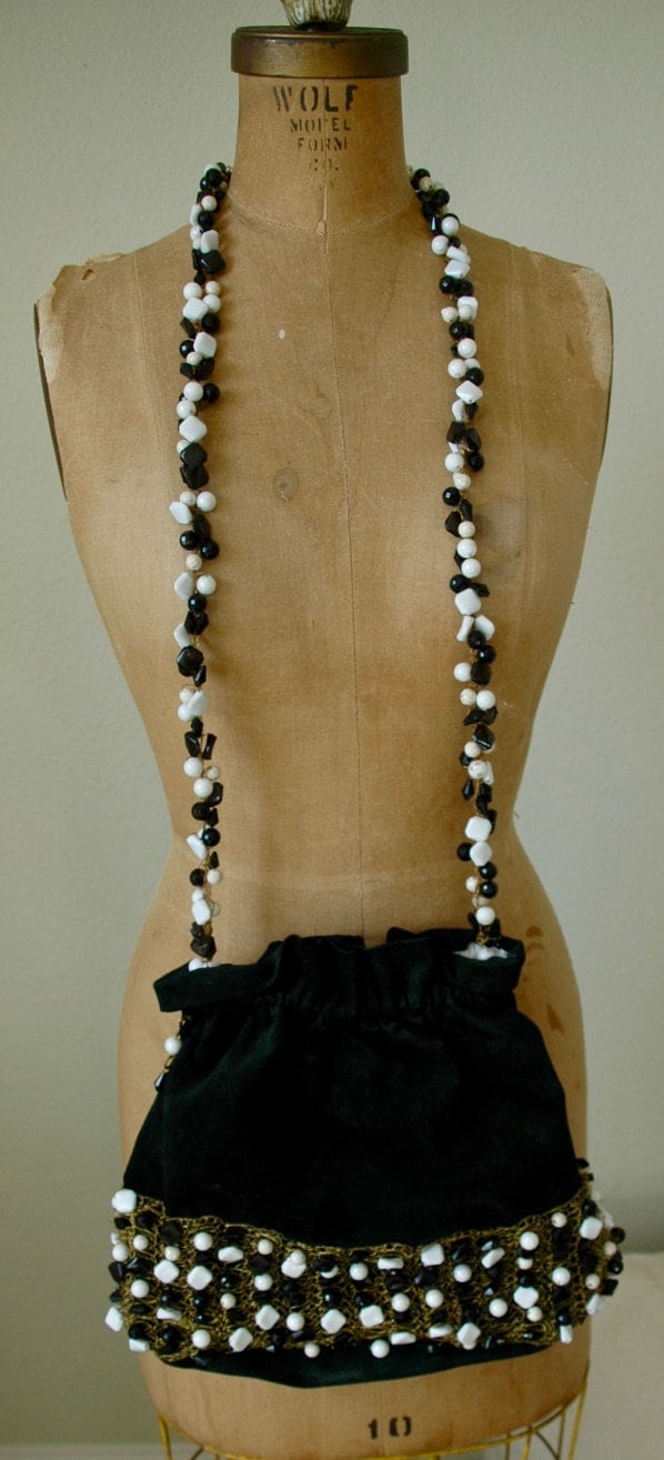 Handgefertigte Schultertasche Mit Gehäkelten Golddraht Und Glas Perlen Trim - "Schulter Schmuck" Blow Out Verkauf Über 70 % Rabatt von FleurSauvage