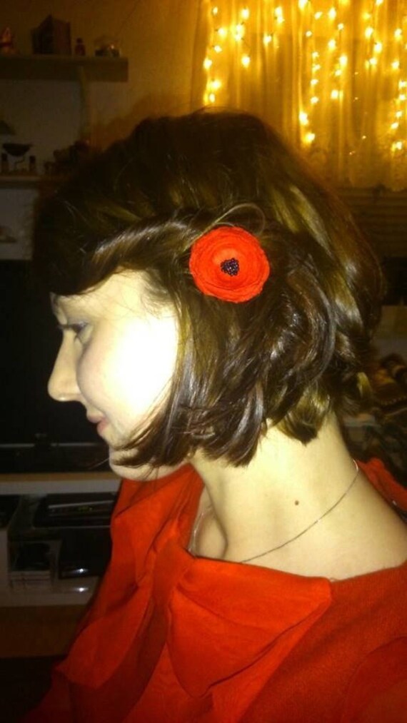 Handgefertigte Mohnblumen-Haarspange von FleursProvence