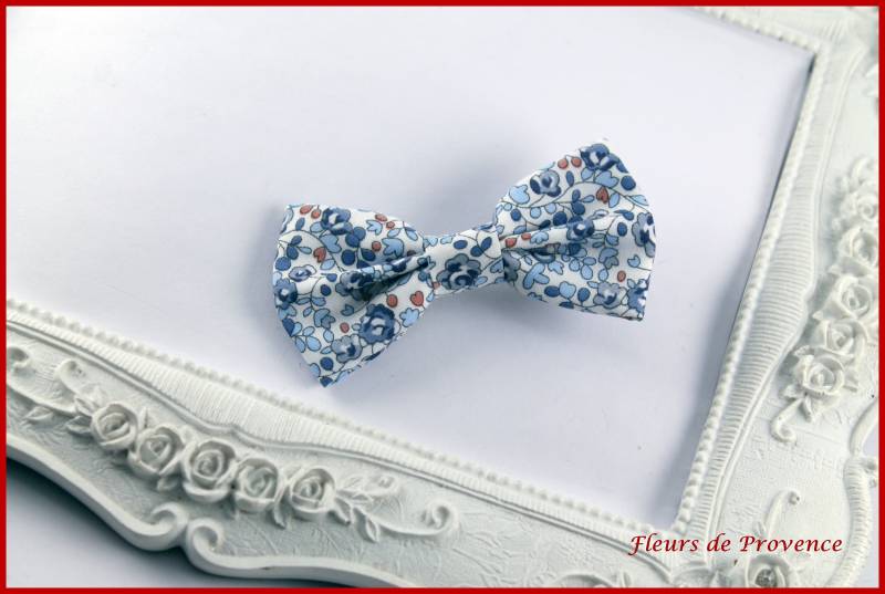 Liberty Eloise Blaue Fliege Oder Brosche von FleursProvence