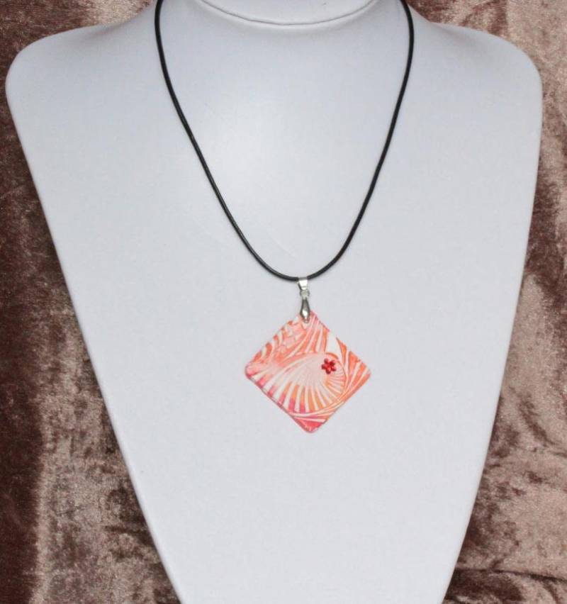 Cooler Modeschmuck Aus Fimo, Mit Lederband Cooler Modeschmuck Aus Fimo, Mit Lederband von FlinkeNadelCreaktiv