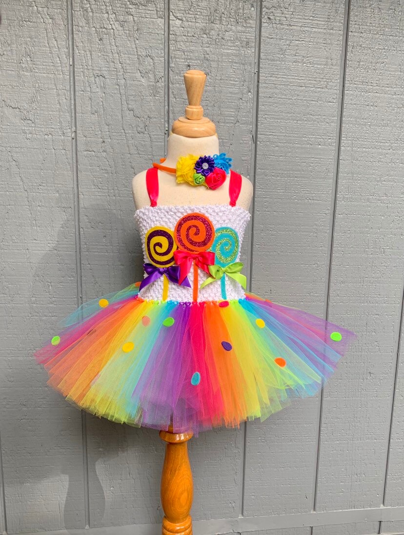 Candy Land Kostüm - Regenbogen Tutu Lollipop Halloweenkostüm Mädchenkostüm Partykleid Candyland Kleid -Kostüme Für Mädchen von FlipFlopLollipop