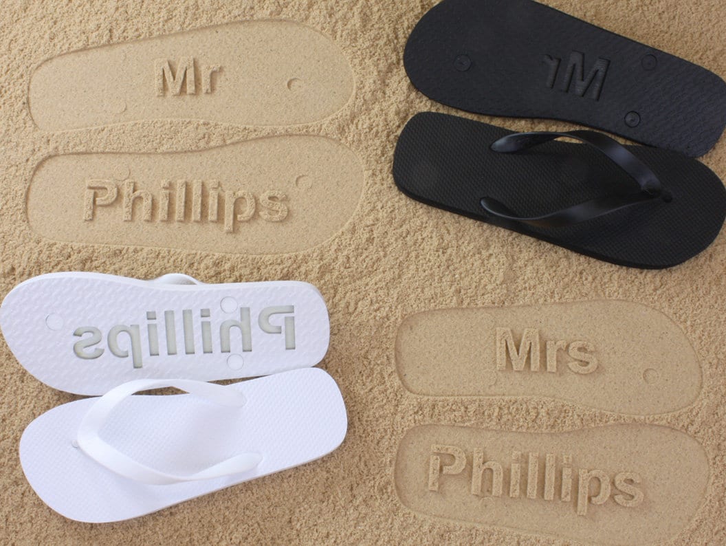 Seine Und Sie Personalisierte Hochzeit Flip Flops | Die Auflistung Gilt Für Ein Paar - Erhältlich in 140+ Farbkombinationen Seine Und Sie Personalisierte Hochzeit Flip Flops | Die Auflistung Gilt Für Ein Paar - Erhältlich in 140+ Farbkombinationen von FlipSideFlipFlops