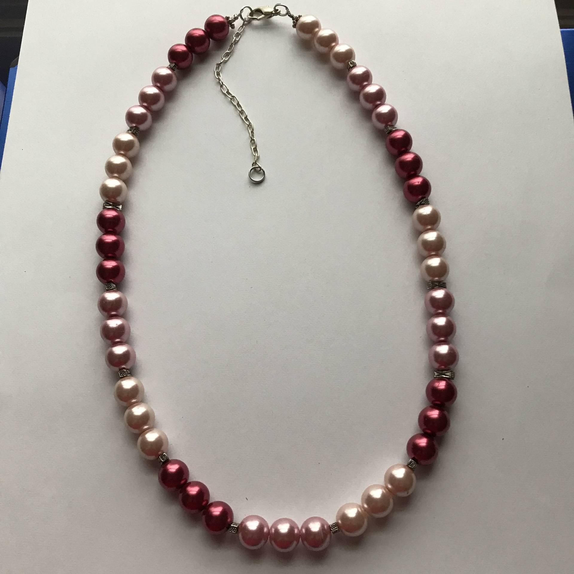 Halskette - 3 Schattierungen Von Rosa von FlippedJewelry